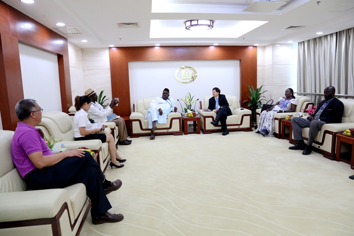 冈比亚班珠尔市长Abdoulie Bah再次到访我公司