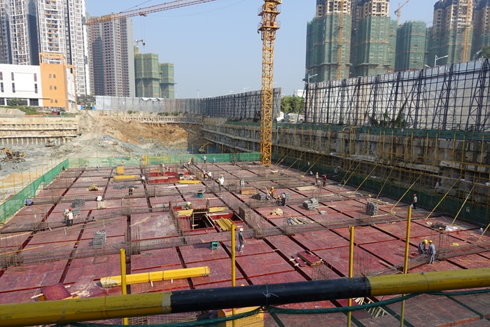 国内热火朝天的施工现场